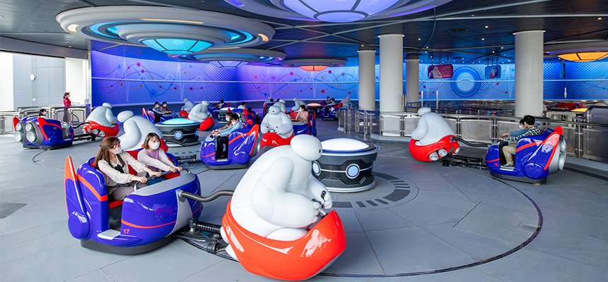 The Happy Ride With Baymax en Tokyo Disneyland.