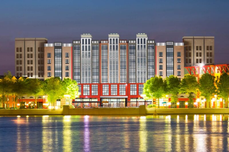 Alojarse en Disneyland Paris: ¿Hotel Disney, asociado o externo?